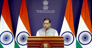 একটি নয়, বাংলাদেশের প্রধানমন্ত্রীকে দুটি আমন্ত্রণপত্র পাঠিয়েছিল ভারত: রণধীর জয়সওয়াল